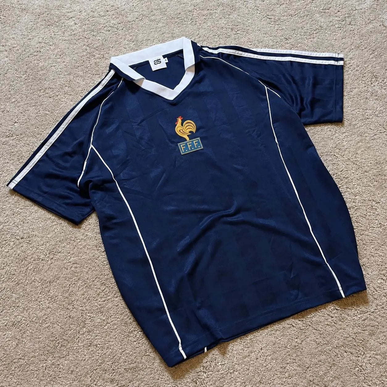 Maillot France rétro bleu marine – Écusson FFF